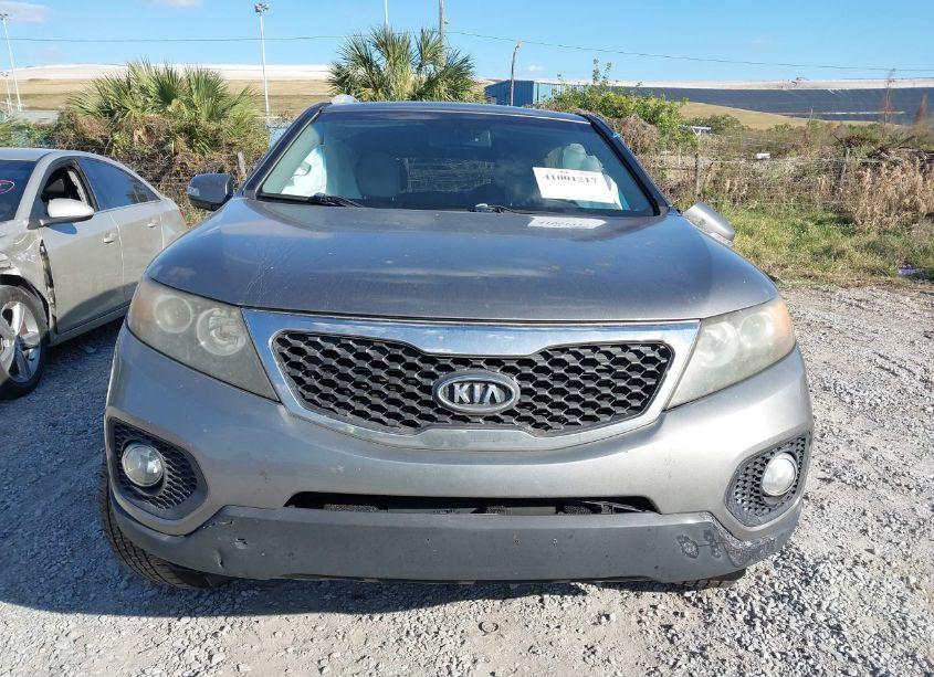 Photo 12 of 2011 Kia Sorento LX (VIN 5XYKT3A1XBG140286)