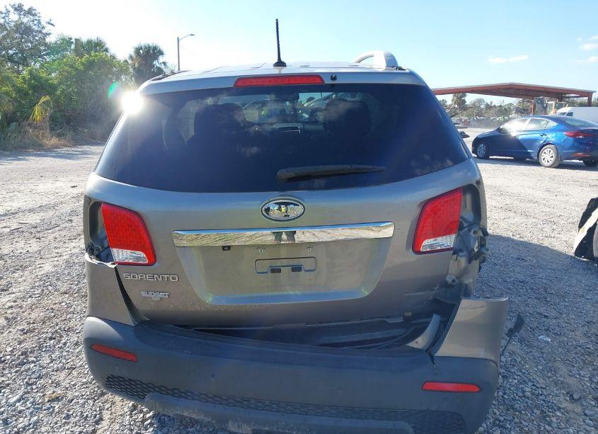 Photo 16 of 2011 Kia Sorento LX (VIN 5XYKT3A1XBG140286)