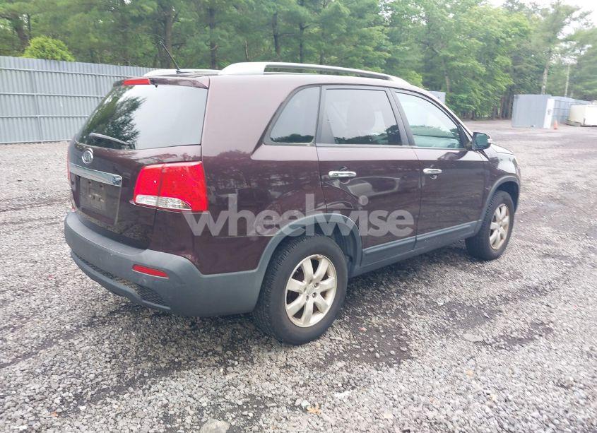 Photo 4 of 2011 Kia Sorento LX (VIN 5XYKT3A1XBG147240)