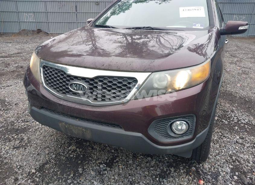 Photo 6 of 2011 Kia Sorento LX (VIN 5XYKT3A1XBG147240)