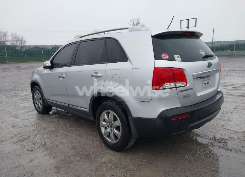 Photo 3 of 2011 Kia Sorento LX (VIN 5XYKT3A1XBG148288)