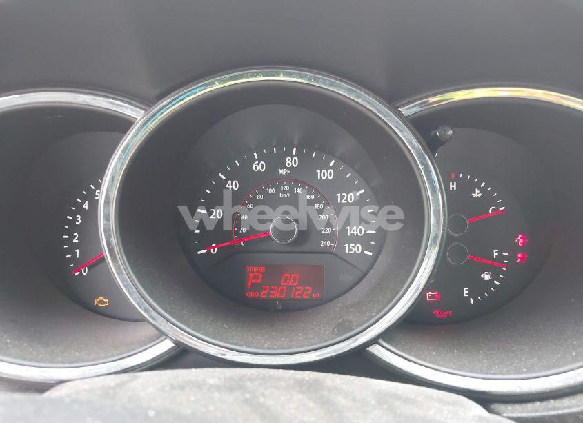 Photo 7 of 2011 Kia Sorento LX (VIN 5XYKT3A1XBG186877)