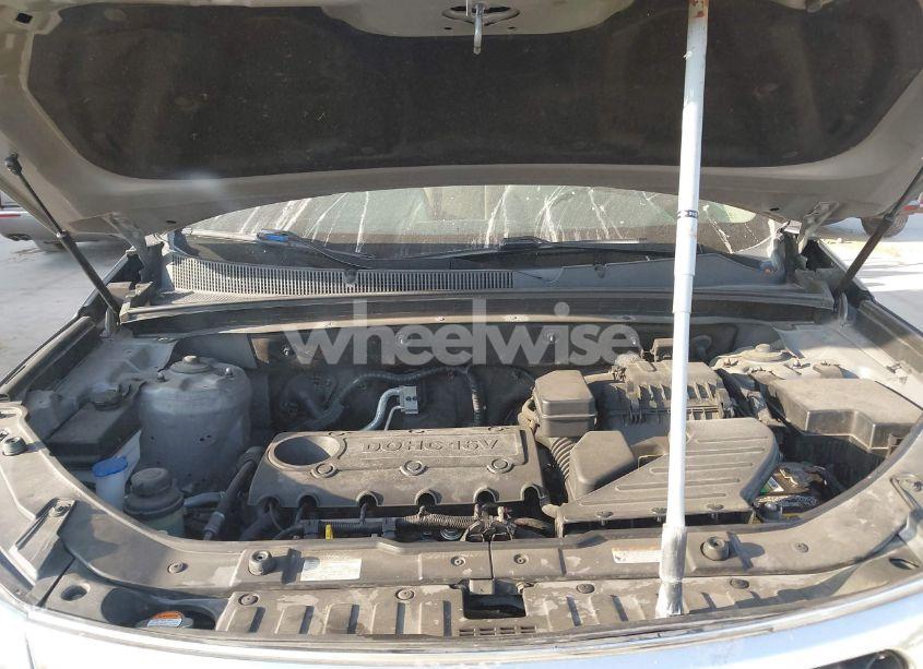 Photo 10 of 2013 Kia Sorento LX (VIN 5XYKT3A1XDG322718)