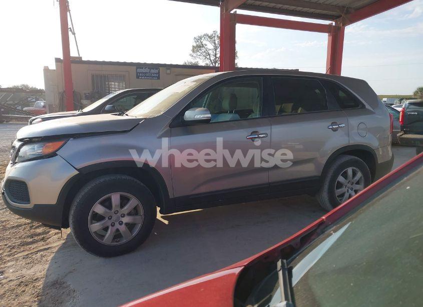 Photo 14 of 2013 Kia Sorento LX (VIN 5XYKT3A1XDG322718)