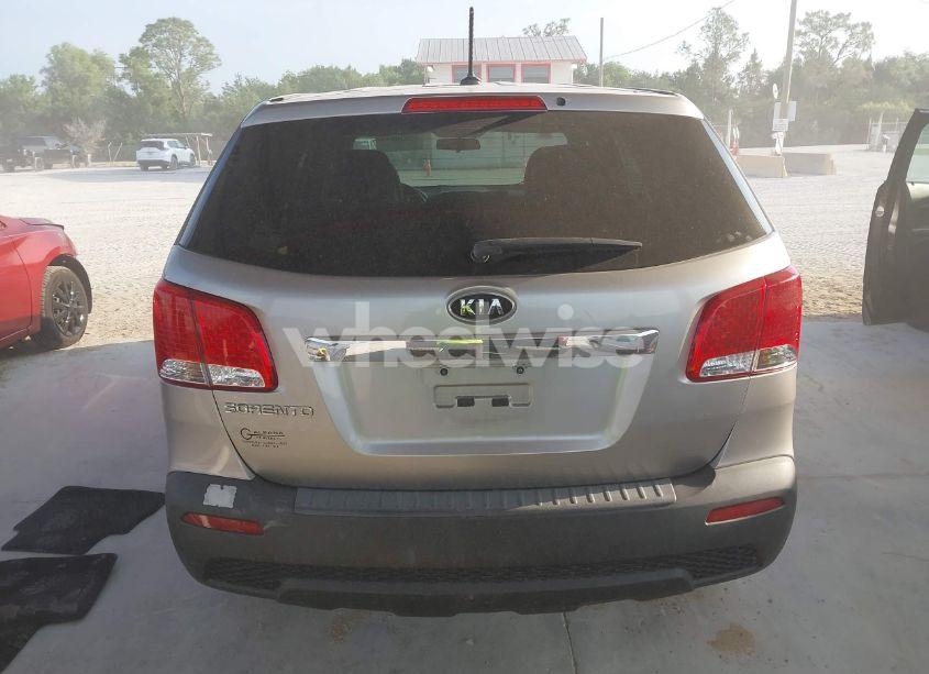 Photo 16 of 2013 Kia Sorento LX (VIN 5XYKT3A1XDG322718)