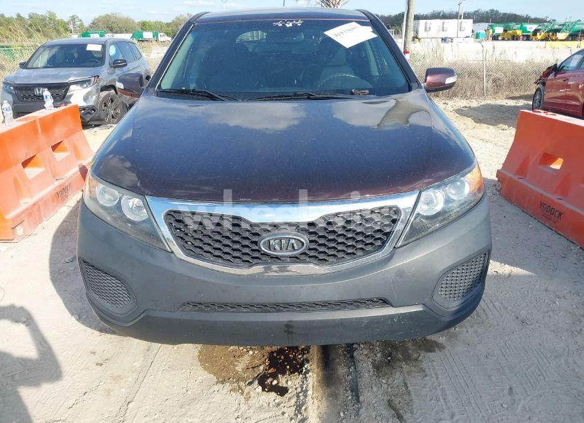 Photo 6 of 2013 Kia Sorento LX (VIN 5XYKT3A1XDG332794)