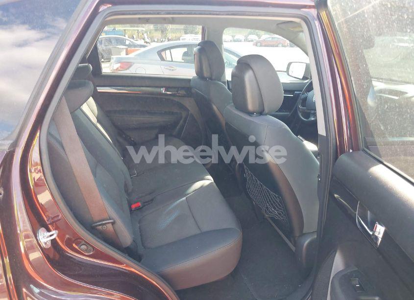 Photo 8 of 2013 Kia Sorento LX (VIN 5XYKT3A1XDG332794)
