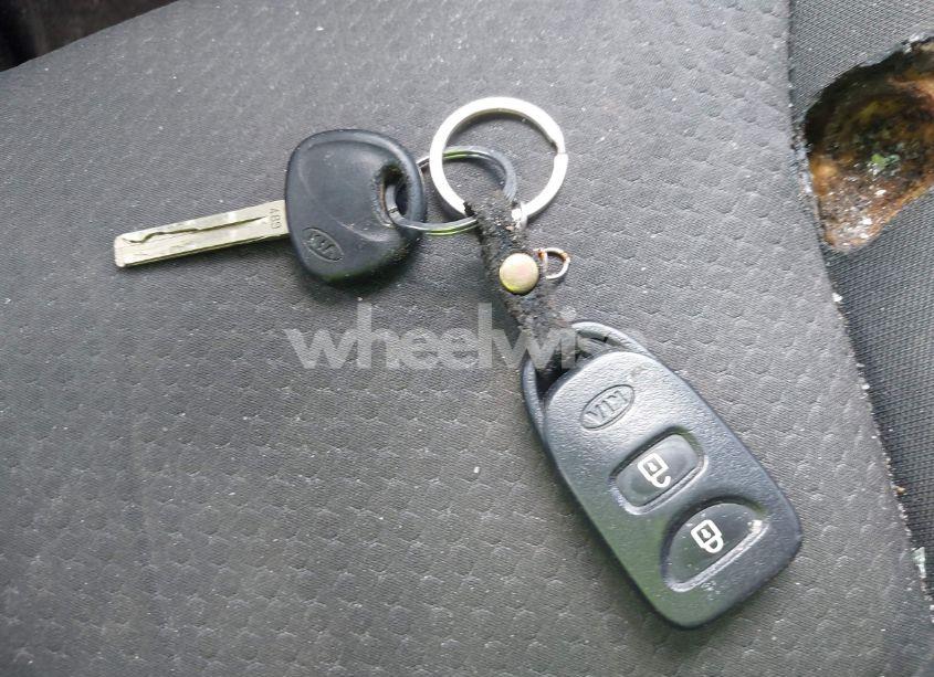 Photo 11 of 2013 Kia Sorento LX (VIN 5XYKT3A1XDG381218)