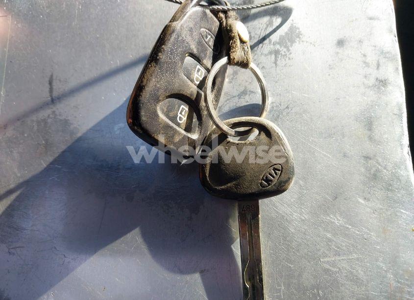 Photo 11 of 2012 Kia Sorento LX (VIN 5XYKT3A60CG238417)