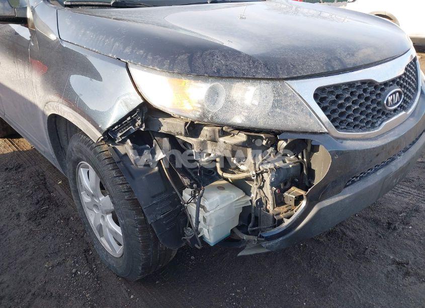 Photo 6 of 2012 Kia Sorento LX (VIN 5XYKT3A60CG238417)