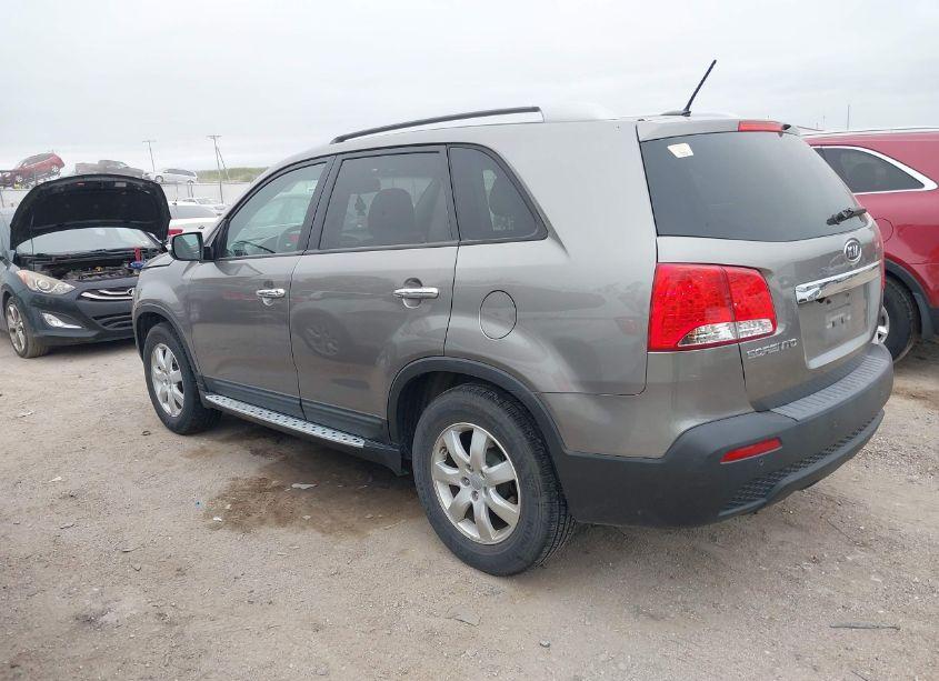 Photo 3 of 2012 Kia Sorento LX (VIN 5XYKT3A60CG249398)