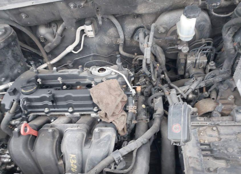 Photo 10 of 2013 Kia Sorento LX (VIN 5XYKT3A60DG309763)