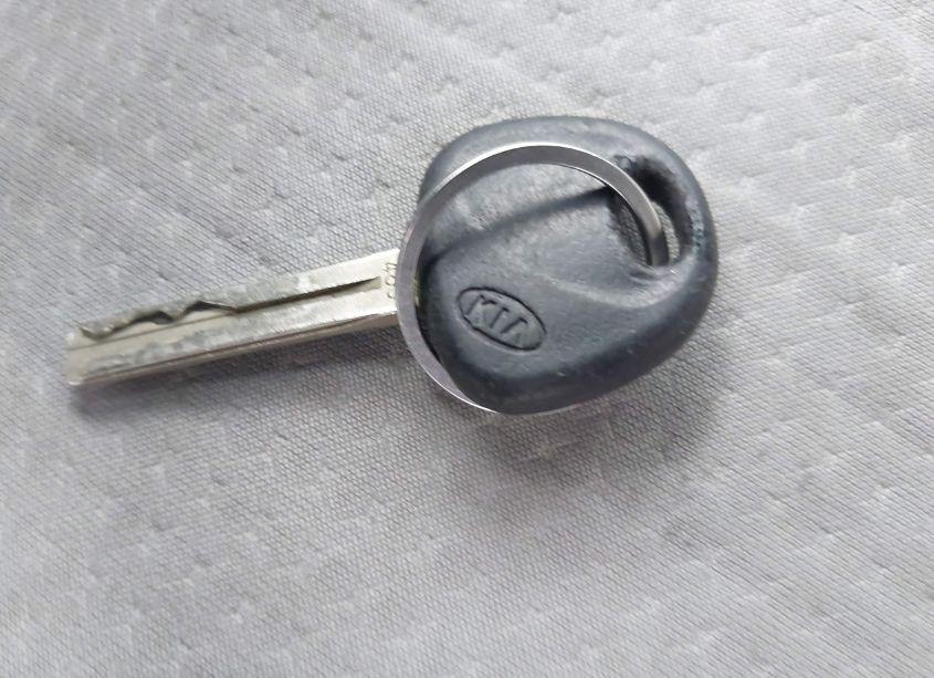 Photo 11 of 2013 Kia Sorento LX (VIN 5XYKT3A60DG309763)