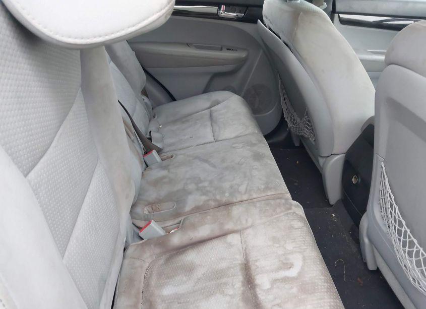 Photo 8 of 2013 Kia Sorento LX (VIN 5XYKT3A60DG309763)