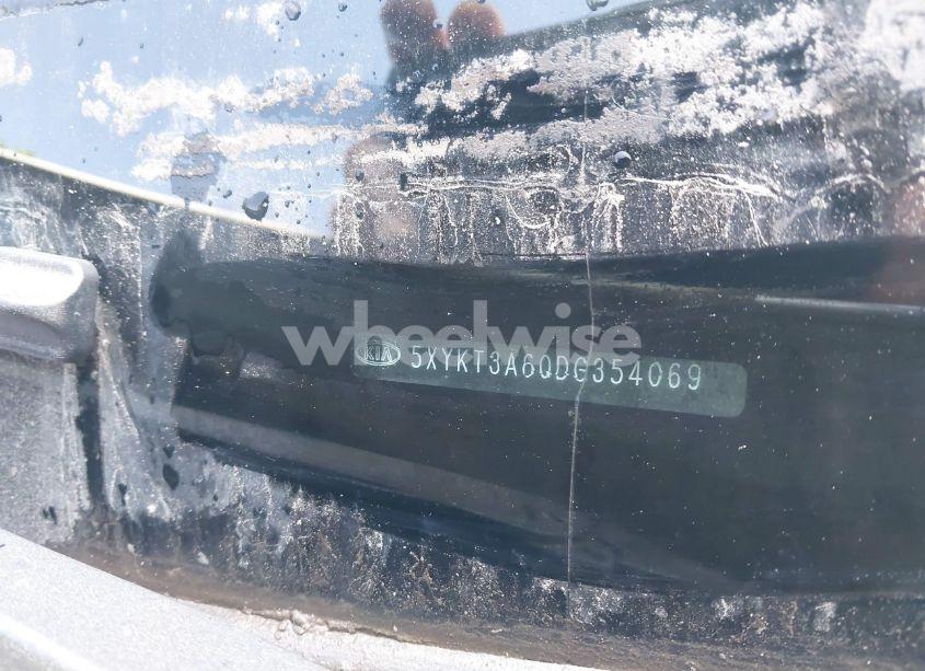 Photo 12 of 2013 Kia Sorento LX (VIN 5XYKT3A60DG354069)