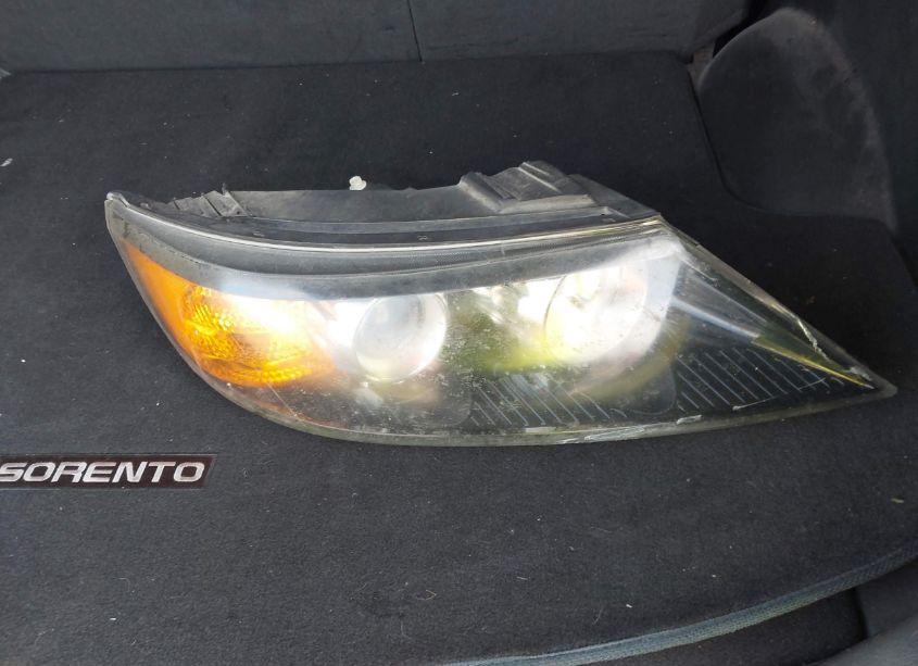 Photo 12 of 2013 Kia Sorento LX (VIN 5XYKT3A60DG363371)