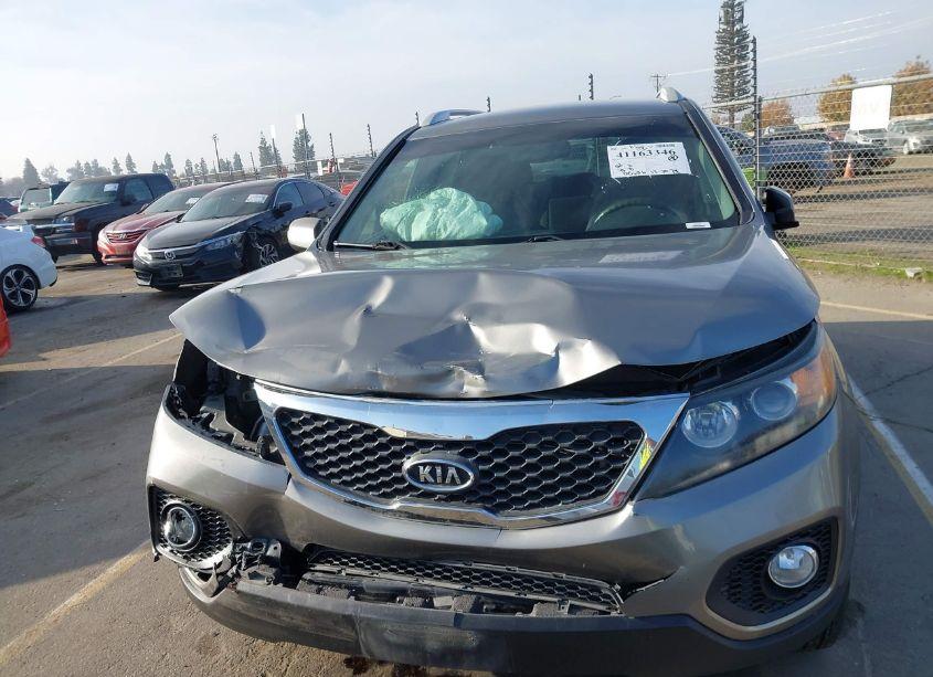Photo 13 of 2013 Kia Sorento LX (VIN 5XYKT3A60DG363371)
