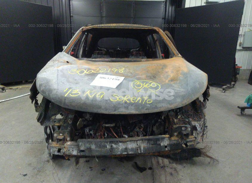 Photo 6 of 2013 Kia Sorento LX (VIN 5XYKT3A60DG406946)