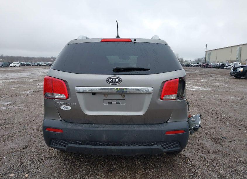 Photo 16 of 2013 Kia Sorento LX (VIN 5XYKT3A60DG423018)