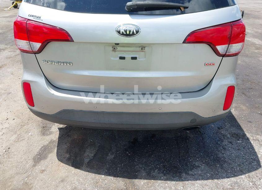 Photo 6 of 2014 Kia Sorento LX (VIN 5XYKT3A60EG478120)