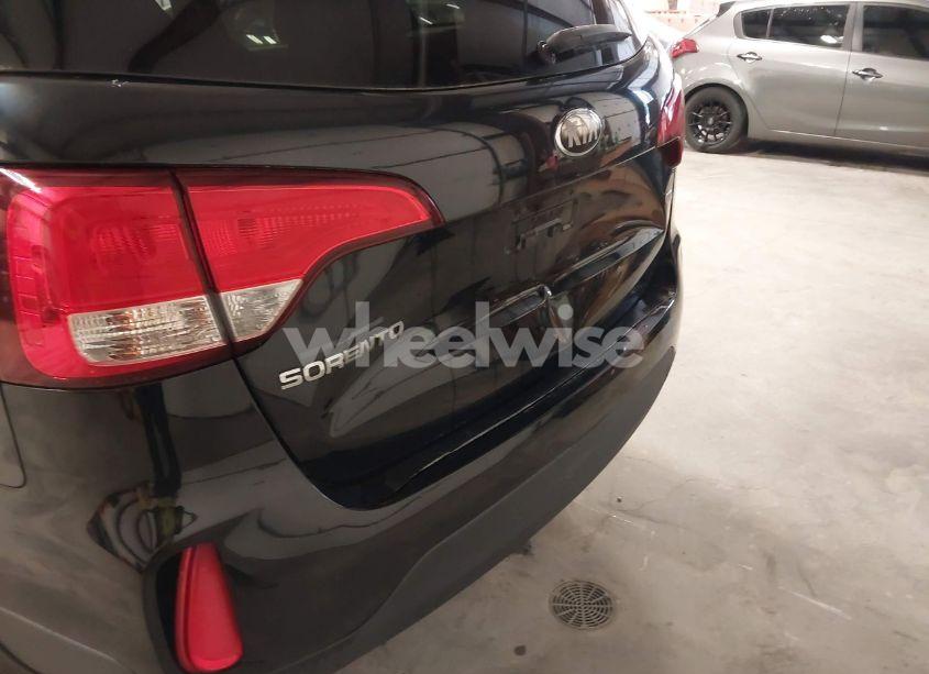 Photo 12 of 2014 Kia Sorento LX (VIN 5XYKT3A60EG479896)