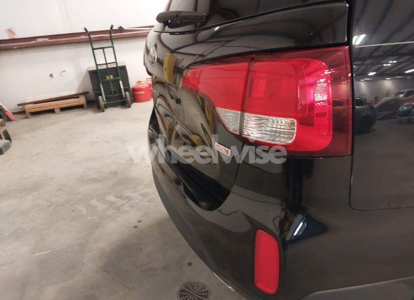 Photo 13 of 2014 Kia Sorento LX (VIN 5XYKT3A60EG479896)
