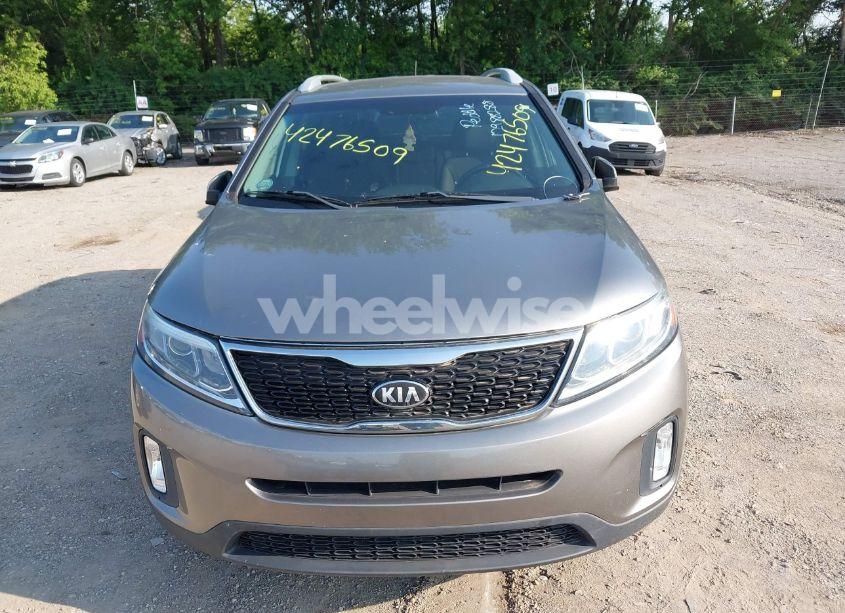 Photo 6 of 2014 Kia Sorento LX (VIN 5XYKT3A60EG508782)
