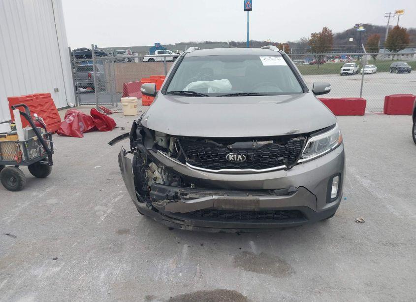 Photo 12 of 2014 Kia Sorento LX (VIN 5XYKT3A60EG524612)