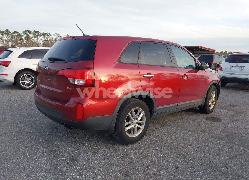 Photo 4 of 2014 Kia Sorento LX (VIN 5XYKT3A60EG536727)