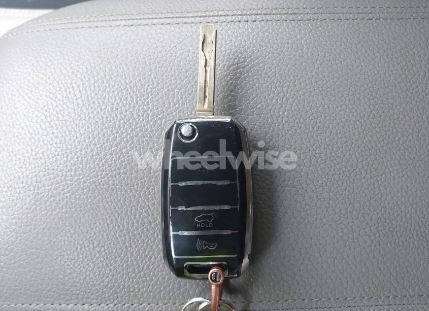 Photo 11 of 2015 Kia Sorento LX (VIN 5XYKT3A60FG556090)