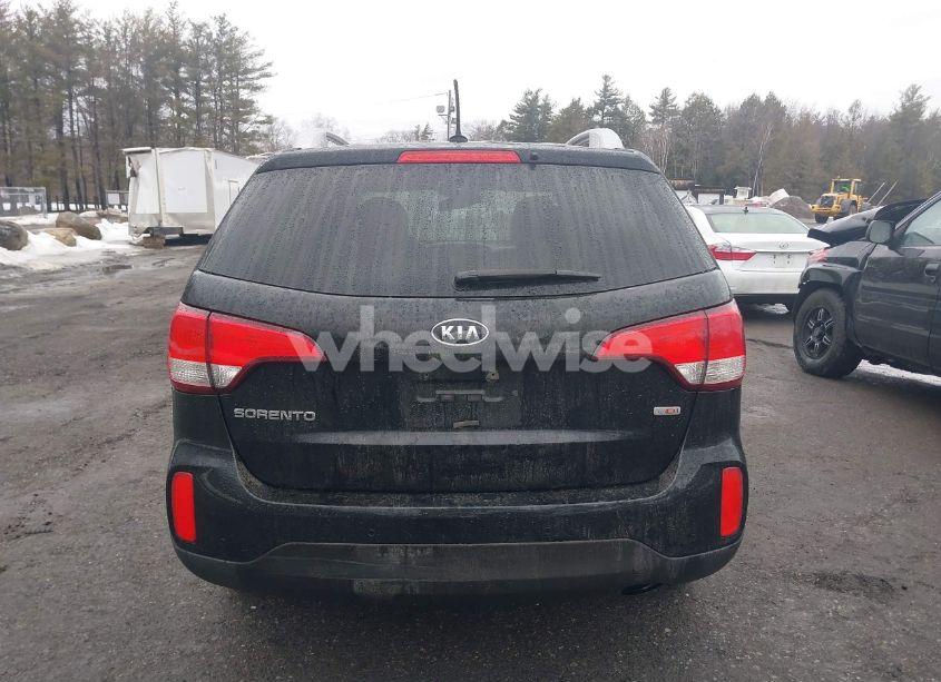 Photo 16 of 2015 Kia Sorento LX (VIN 5XYKT3A60FG556090)