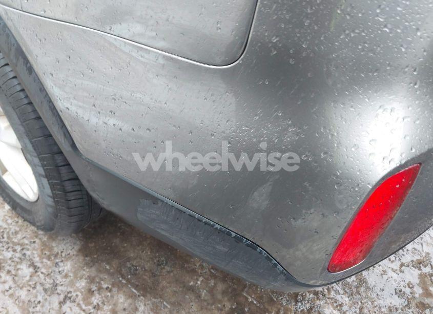 Photo 11 of 2015 Kia Sorento LX (VIN 5XYKT3A60FG579188)