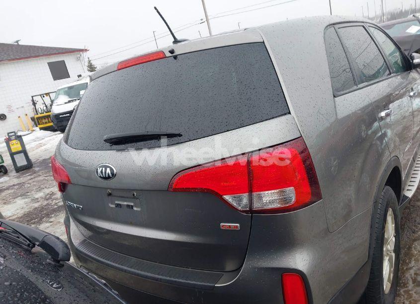 Photo 16 of 2015 Kia Sorento LX (VIN 5XYKT3A60FG579188)