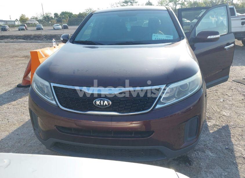 Photo 12 of 2015 Kia Sorento LX (VIN 5XYKT3A60FG626736)