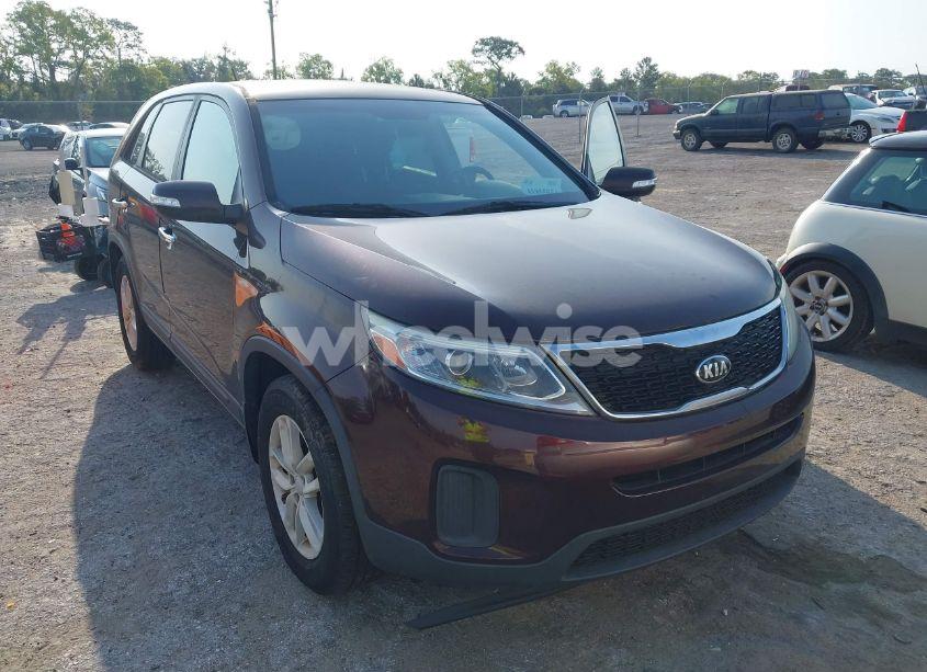 Photo 6 of 2015 Kia Sorento LX (VIN 5XYKT3A60FG626736)