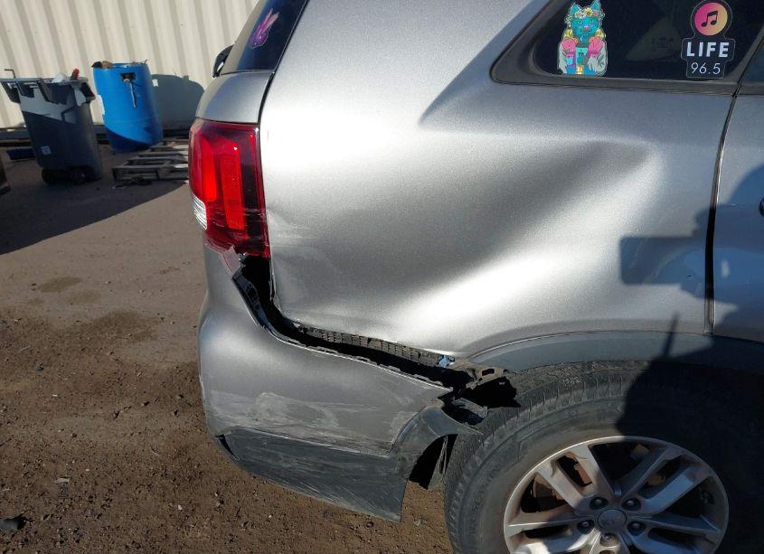 Photo 17 of 2015 Kia Sorento LX (VIN 5XYKT3A60FG633489)