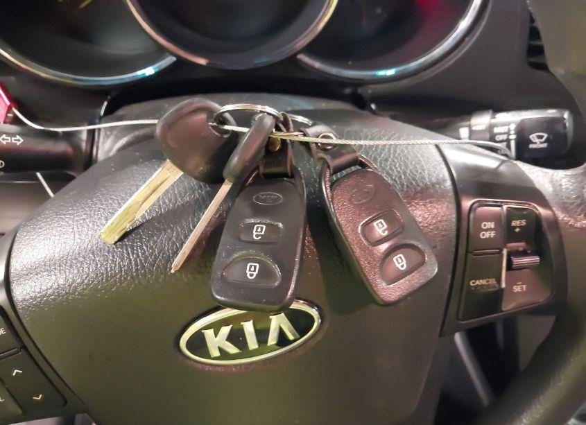 Photo 11 of 2012 Kia Sorento LX (VIN 5XYKT3A61CG190216)