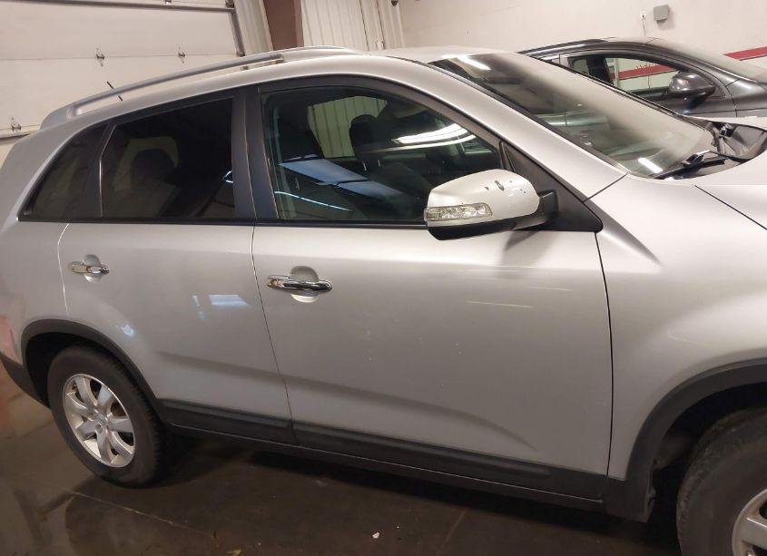 Photo 13 of 2012 Kia Sorento LX (VIN 5XYKT3A61CG190216)