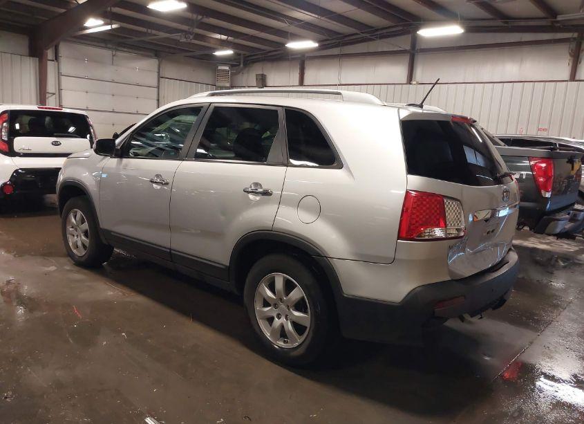 Photo 3 of 2012 Kia Sorento LX (VIN 5XYKT3A61CG190216)