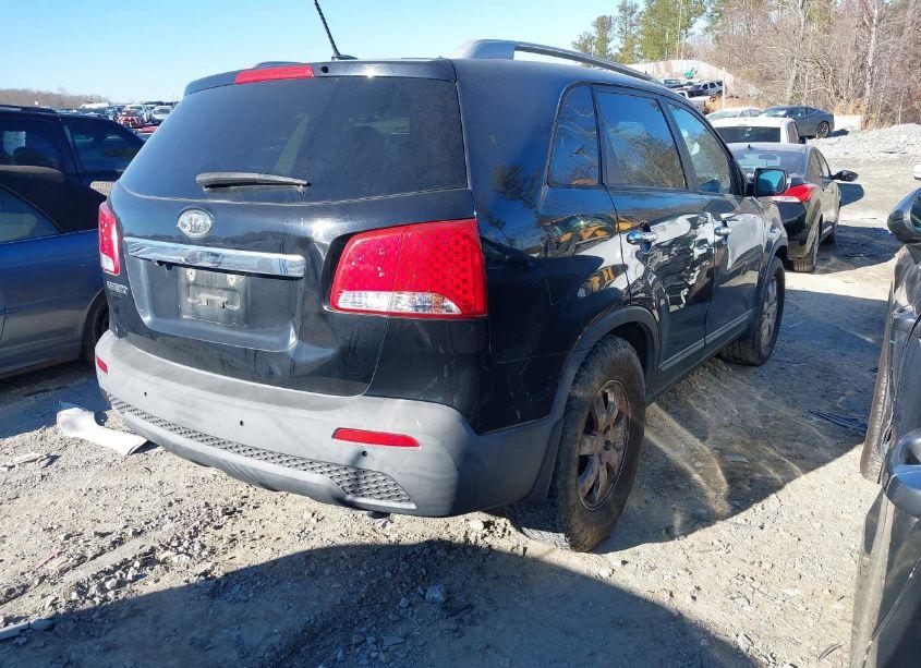 Photo 4 of 2012 Kia Sorento LX (VIN 5XYKT3A61CG196257)