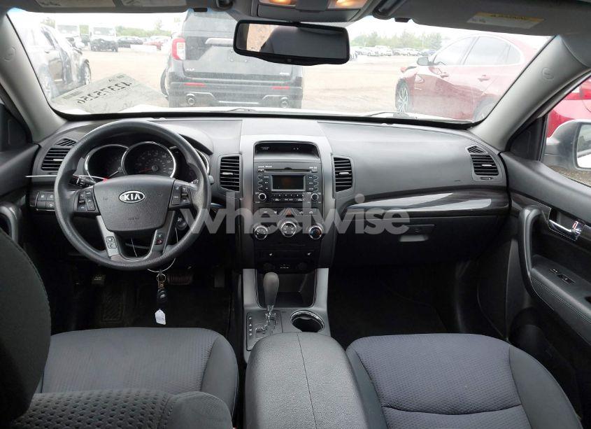 Photo 16 of 2012 Kia Sorento LX (VIN 5XYKT3A61CG212361)