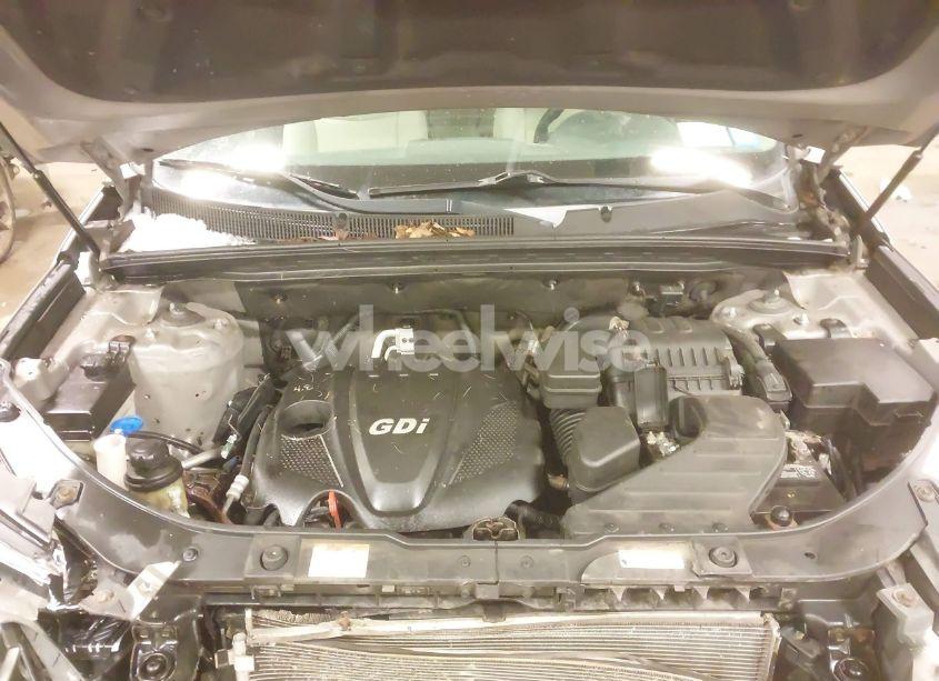 Photo 10 of 2012 Kia Sorento LX (VIN 5XYKT3A61CG283382)