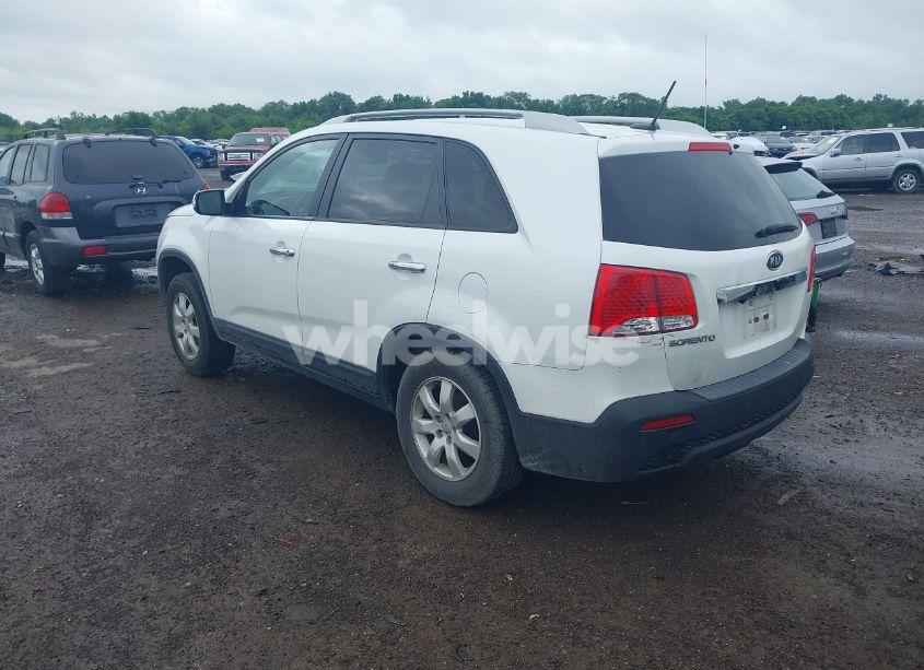 Photo 3 of 2012 Kia Sorento LX (VIN 5XYKT3A61CG308250)