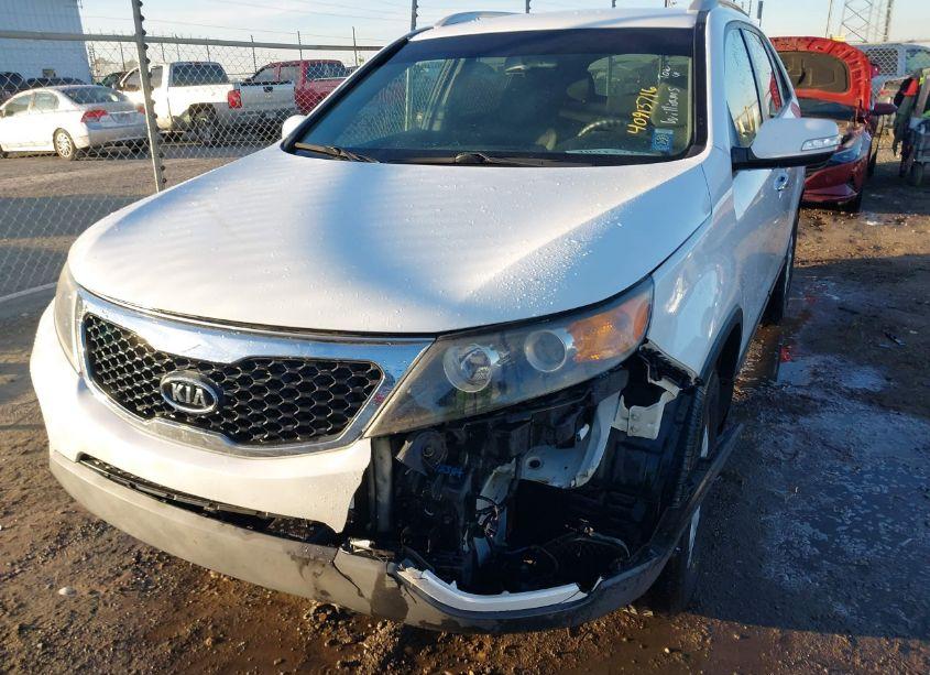 Photo 12 of 2013 Kia Sorento LX (VIN 5XYKT3A61DG382608)