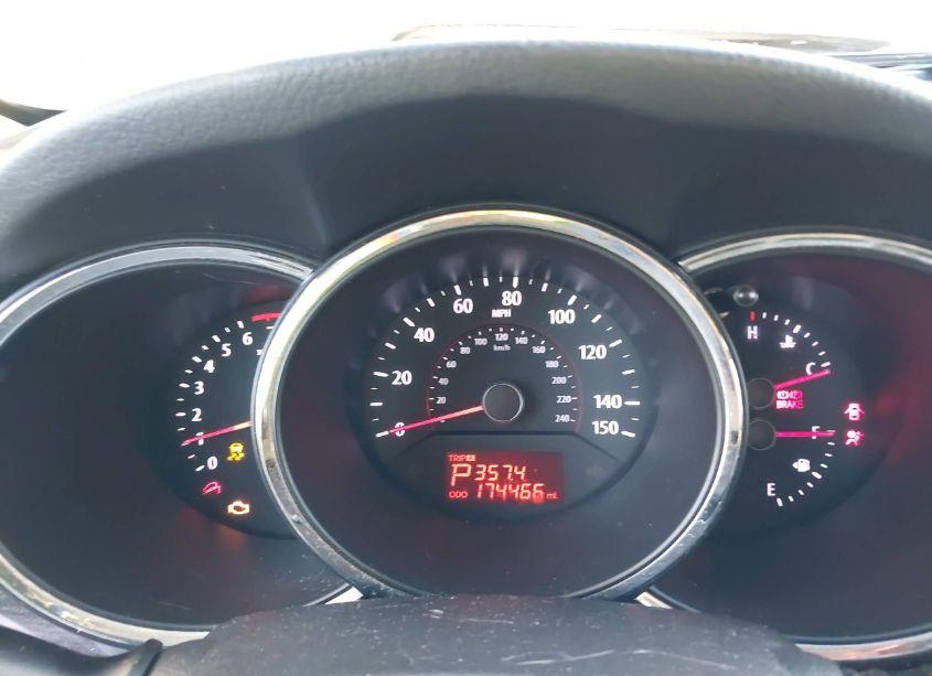 Photo 7 of 2013 Kia Sorento LX (VIN 5XYKT3A61DG382608)