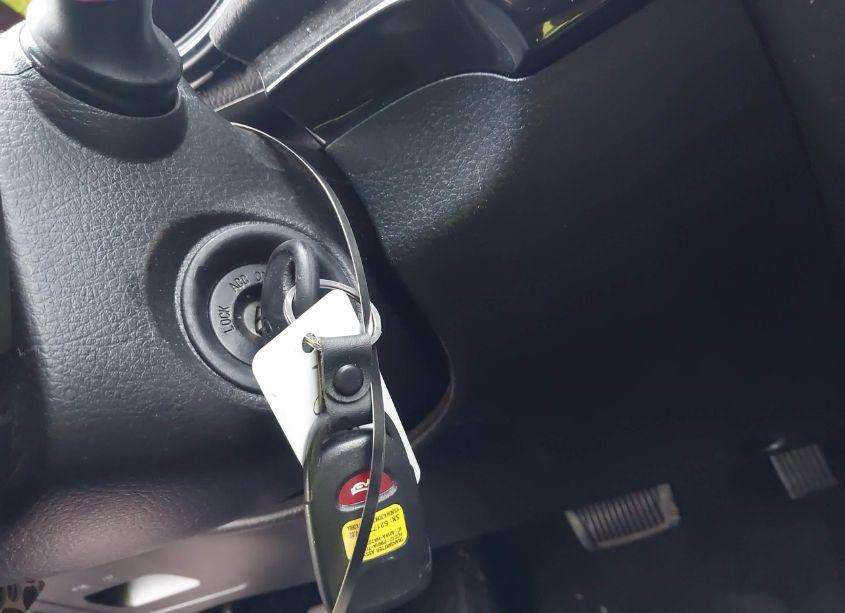 Photo 11 of 2013 Kia Sorento LX (VIN 5XYKT3A61DG393124)