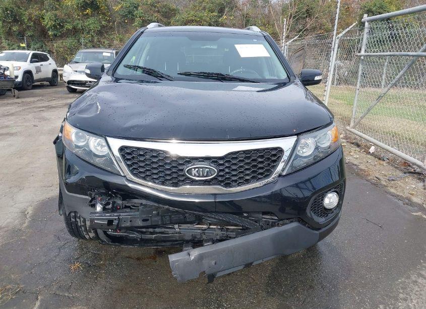 Photo 12 of 2013 Kia Sorento LX (VIN 5XYKT3A61DG401173)