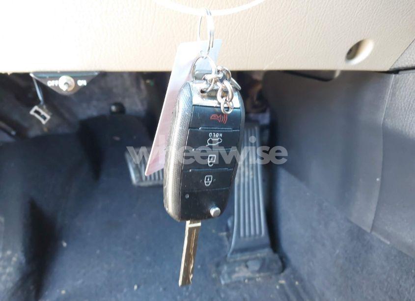 Photo 11 of 2014 Kia Sorento LX (VIN 5XYKT3A61EG473542)