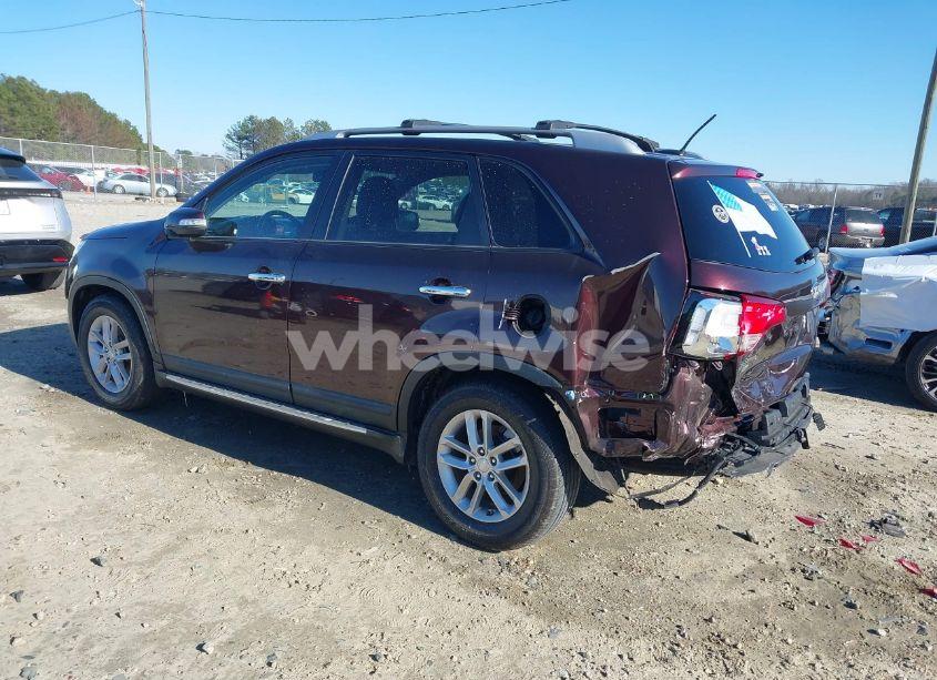 Photo 3 of 2014 Kia Sorento LX (VIN 5XYKT3A61EG473542)
