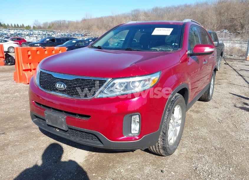 Photo 2 of 2014 Kia Sorento LX (VIN 5XYKT3A61EG495427)